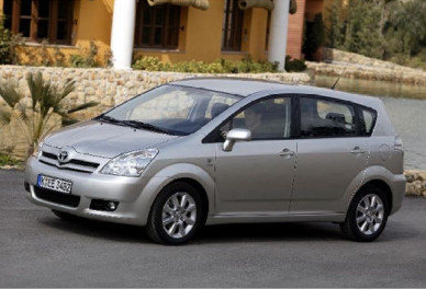Toyota Verso 2004