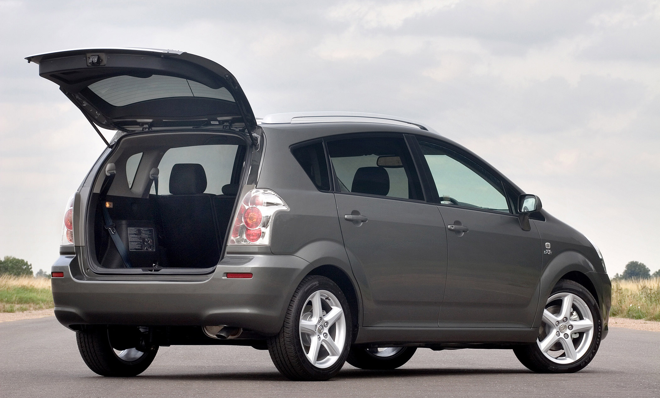 Toyota Verso 2005
