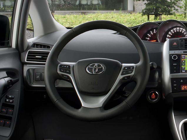 Toyota Verso 2012