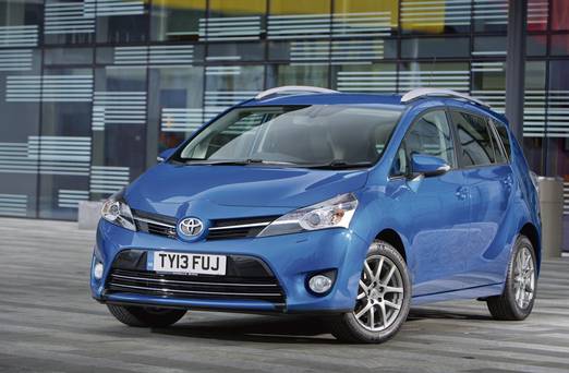 Toyota Verso Blue