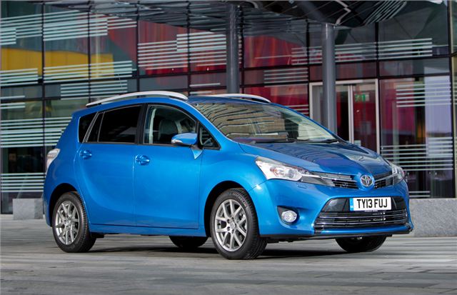Toyota Verso Blue