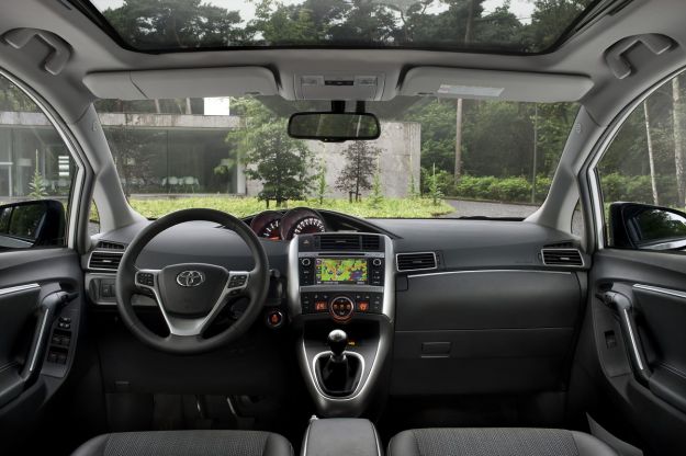 Toyota Verso Cvt