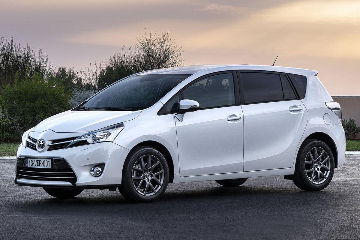 Toyota Verso Deep Titanium