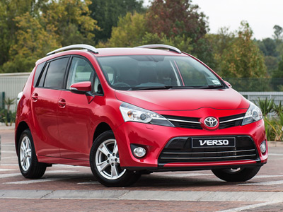 Toyota Verso Red
