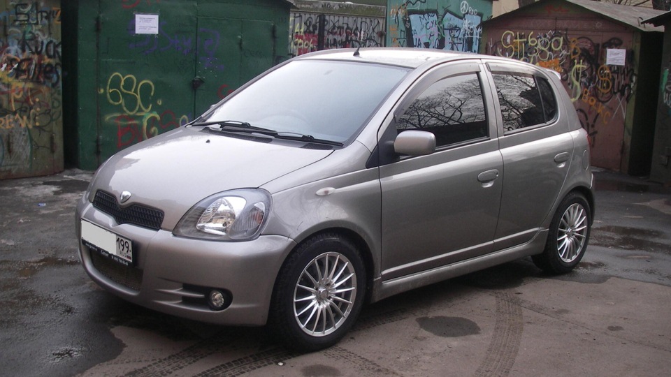 Toyota Vitz 1.5 Rs