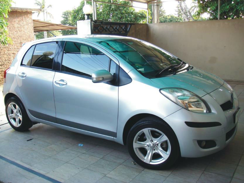 Toyota Vitz 1000cc