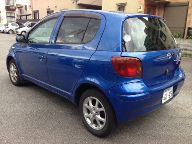 Toyota Vitz 2000