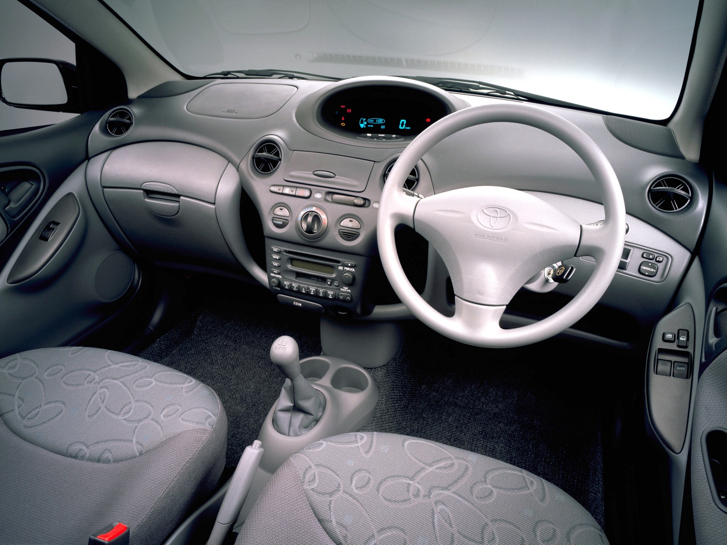 Toyota Vitz 2000