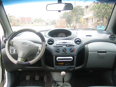 Toyota Vitz 2000