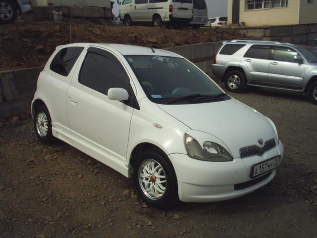 Toyota Vitz 2000