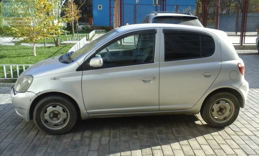 Toyota Vitz 2001