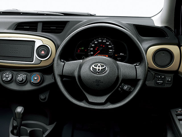 Toyota Vitz 2001