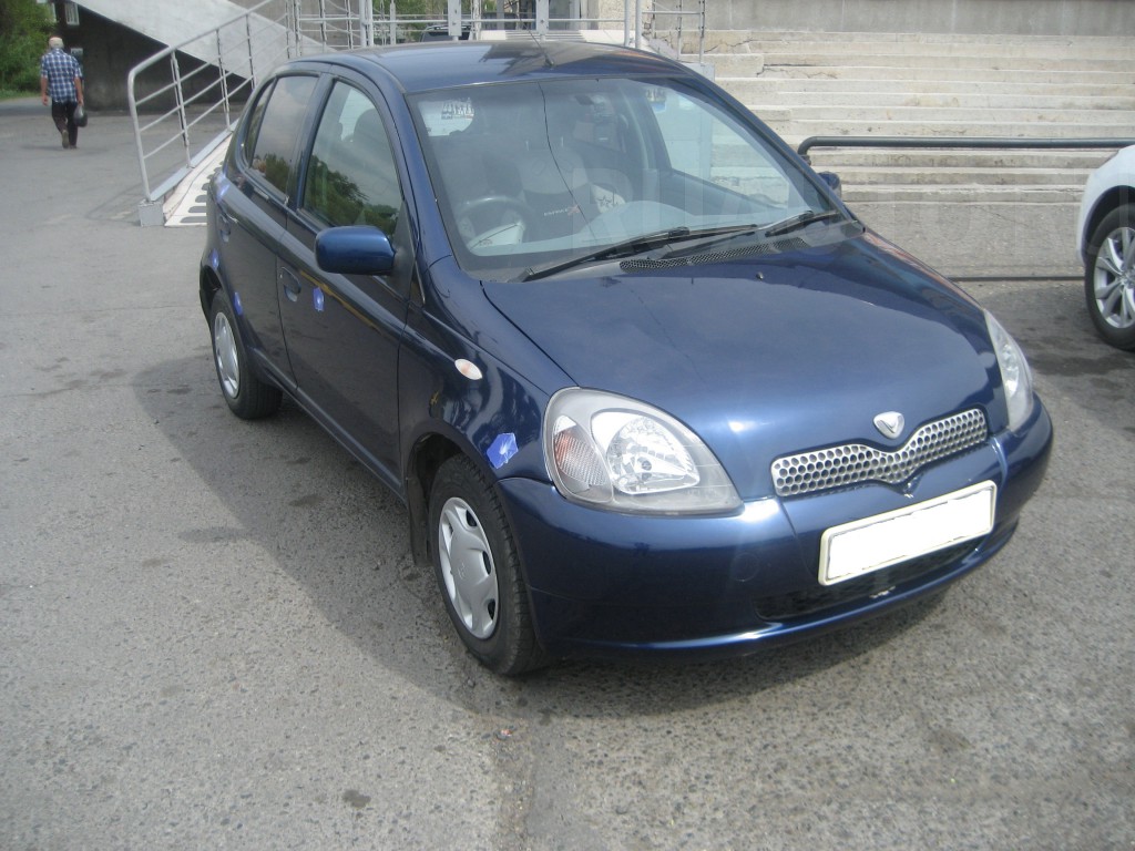 Toyota Vitz 2001