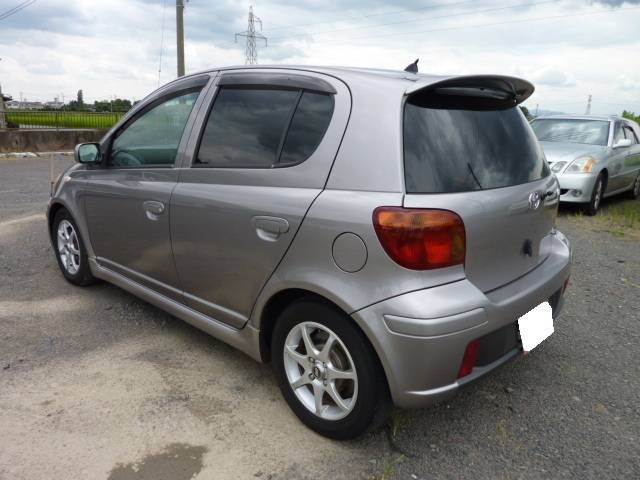 Toyota Vitz 2003
