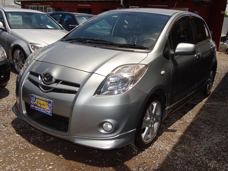 Toyota Vitz 2005