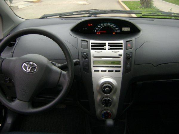 Toyota Vitz 2005