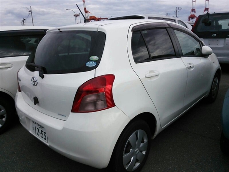 Toyota Vitz 2005