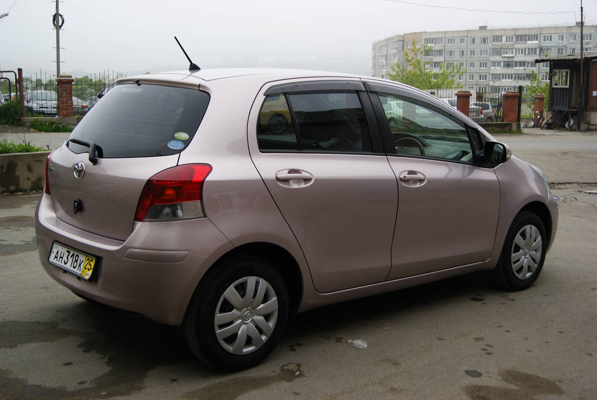Toyota Vitz 2010