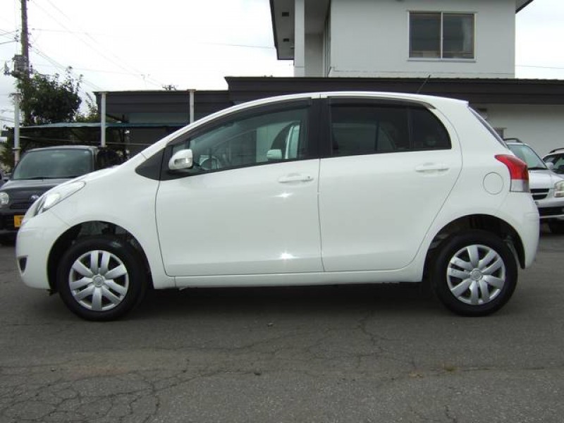 Toyota Vitz 2010