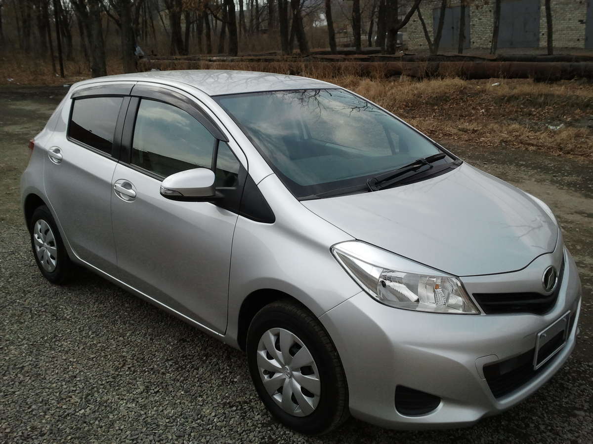 Toyota Vitz 2011