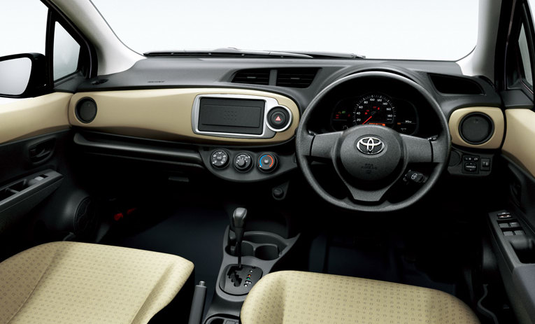 Toyota Vitz 2014