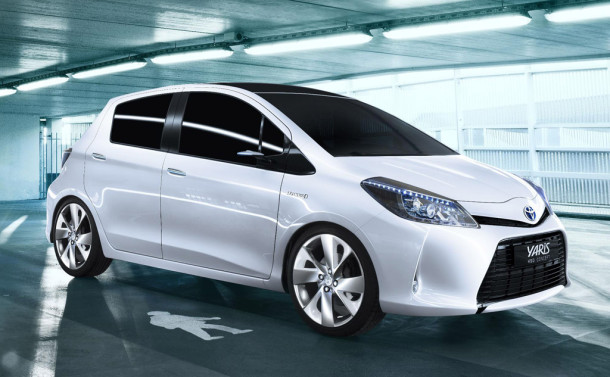 Toyota Vitz 2015