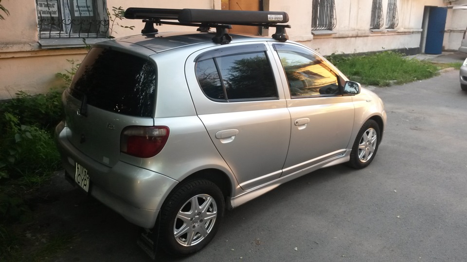 Toyota Vitz 4wd