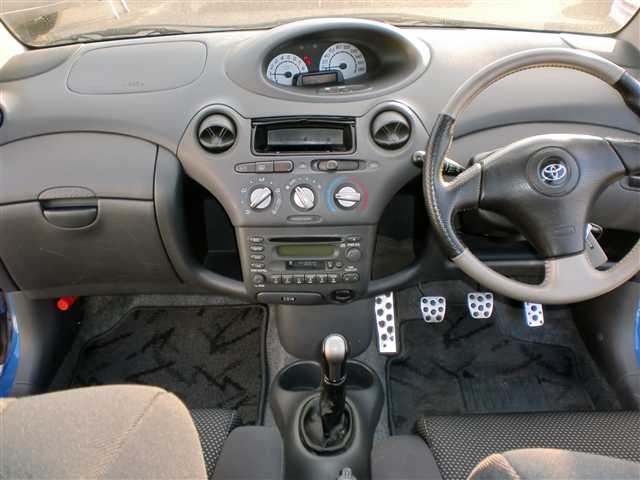 Toyota Vitz Rs 2001