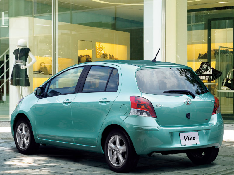 Toyota Vitz U