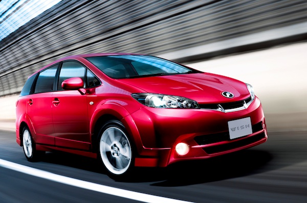 Toyota Wish 2.0 2012