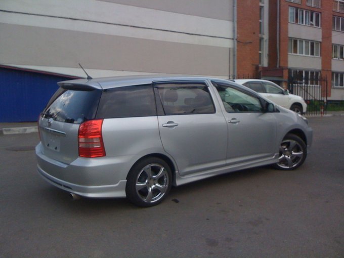 Toyota Wish 2005