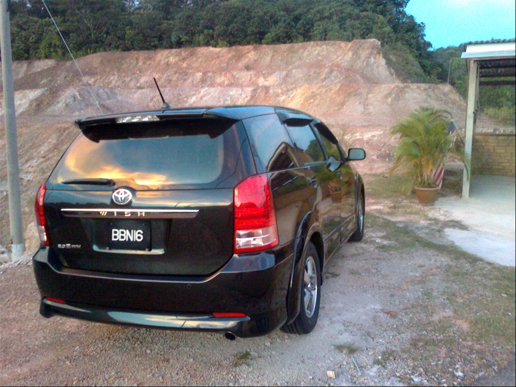 Toyota Wish 2006