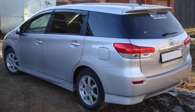 Toyota Wish 2010