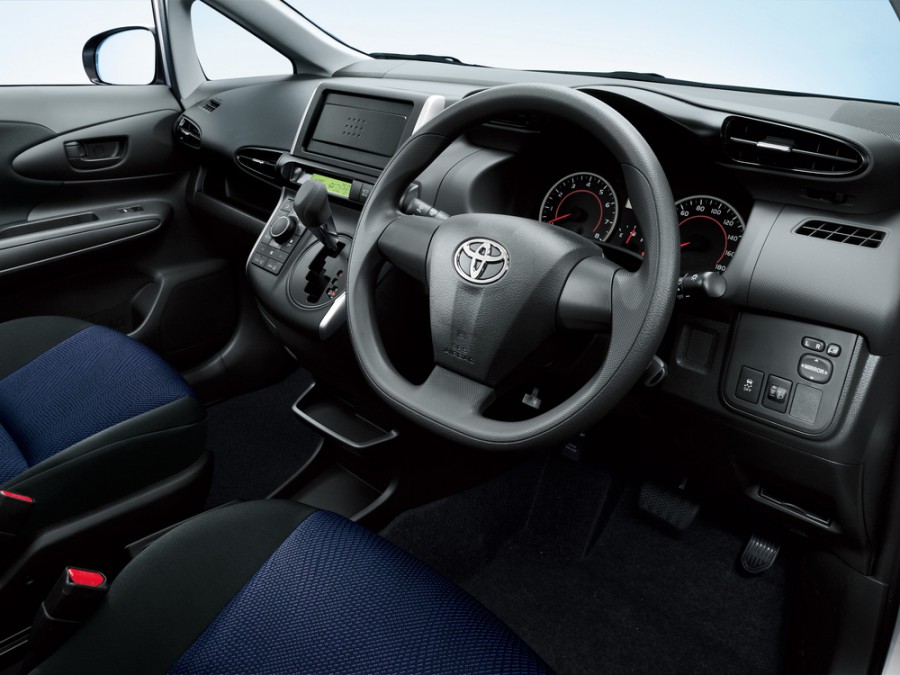 Toyota Wish 2012