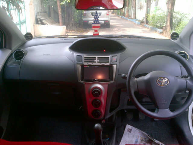 Toyota Yaris 2010 Manual
