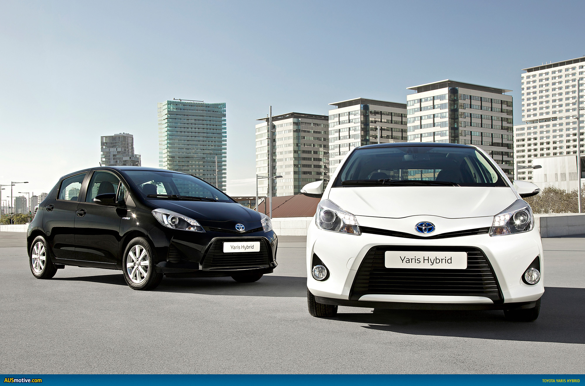 Toyota Yaris Hybrid-R