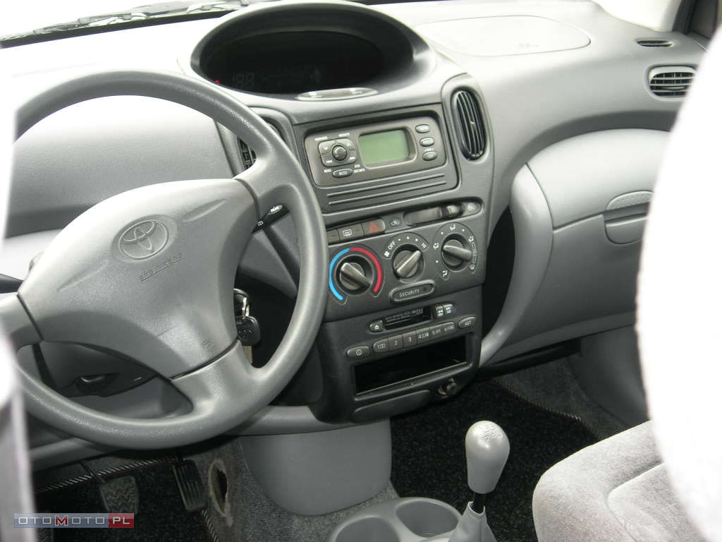 Toyota Yaris I