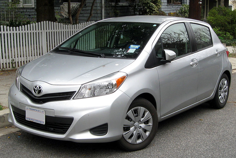 Toyota Yaris Le 2012