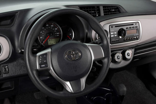 Toyota Yaris Le 2013