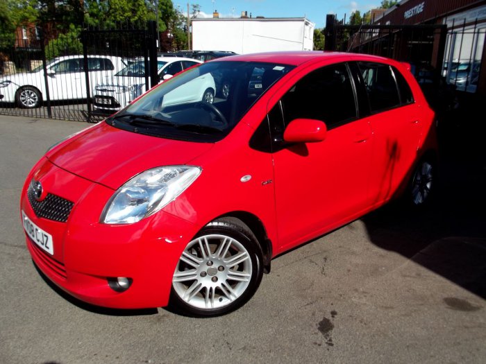 Toyota Yaris Mmt