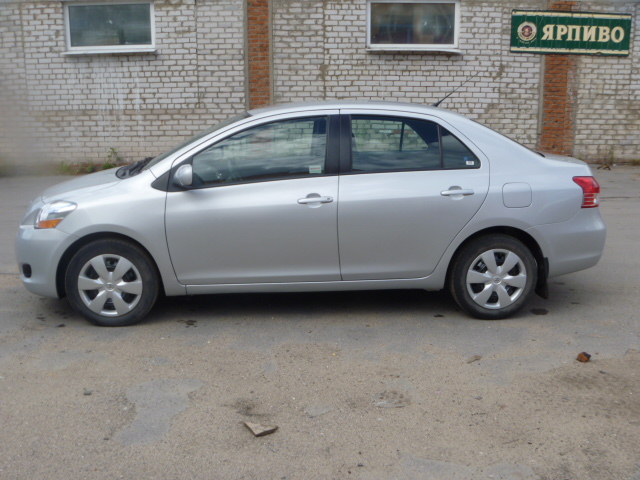 Toyota Yaris Sedan 2009