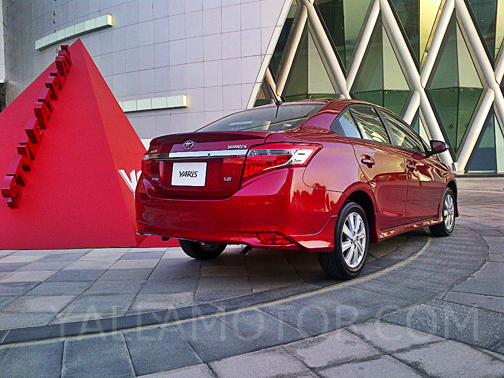 Toyota Yaris Sedan 2014