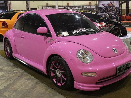 Volkswagen Beetle Pink