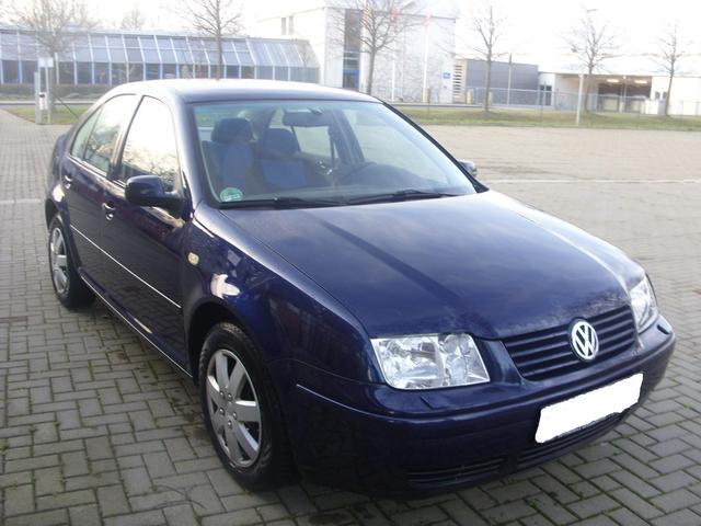 Volkswagen Bora Blue