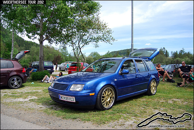 Volkswagen Bora Blue