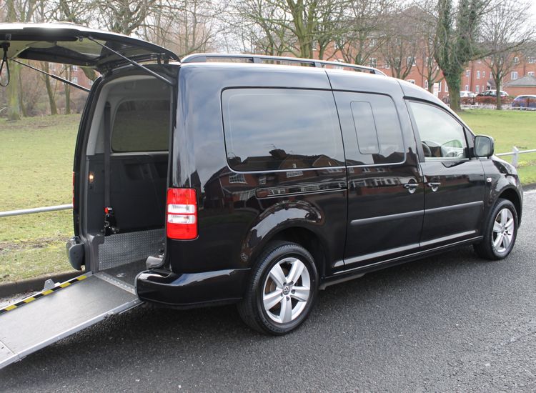 Volkswagen Caddy Black