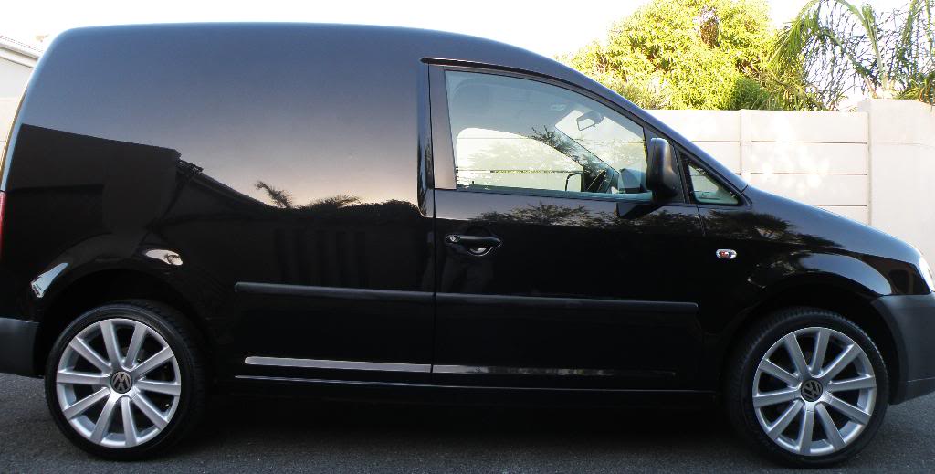 Volkswagen Caddy Black
