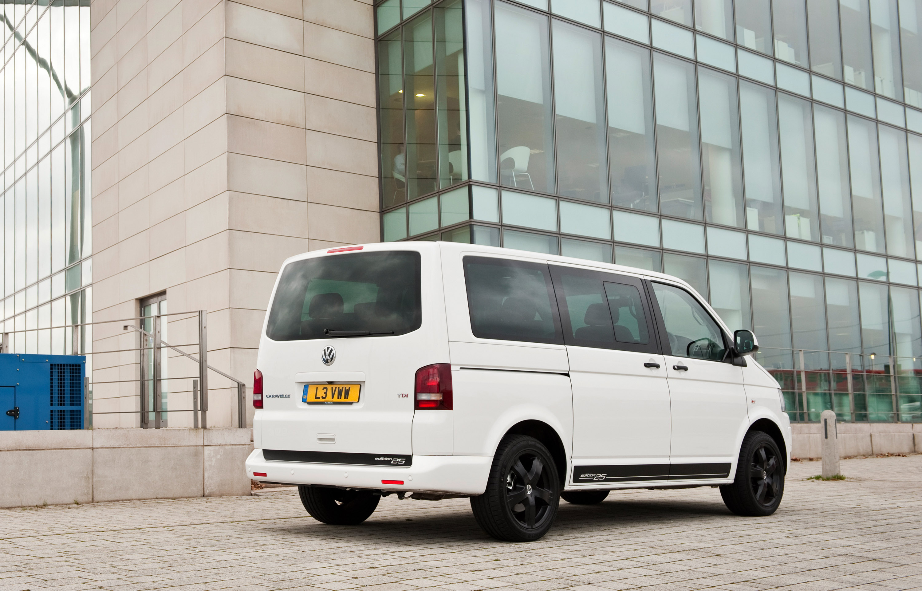 Volkswagen Caravelle 2012
