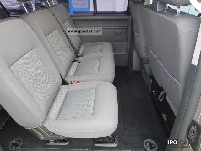 Volkswagen Caravelle 9 Seater