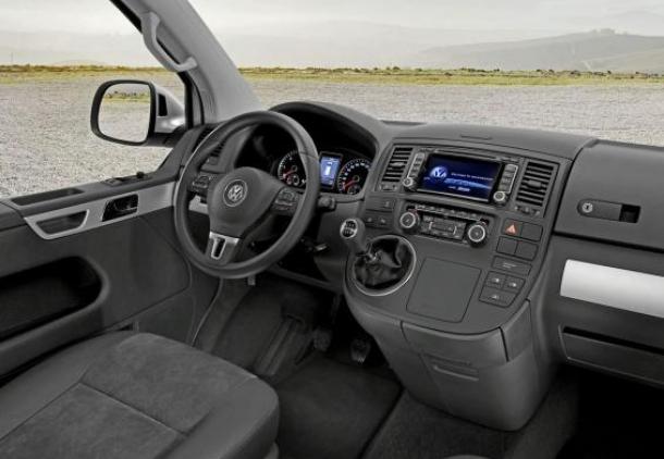 Volkswagen Caravelle Van
